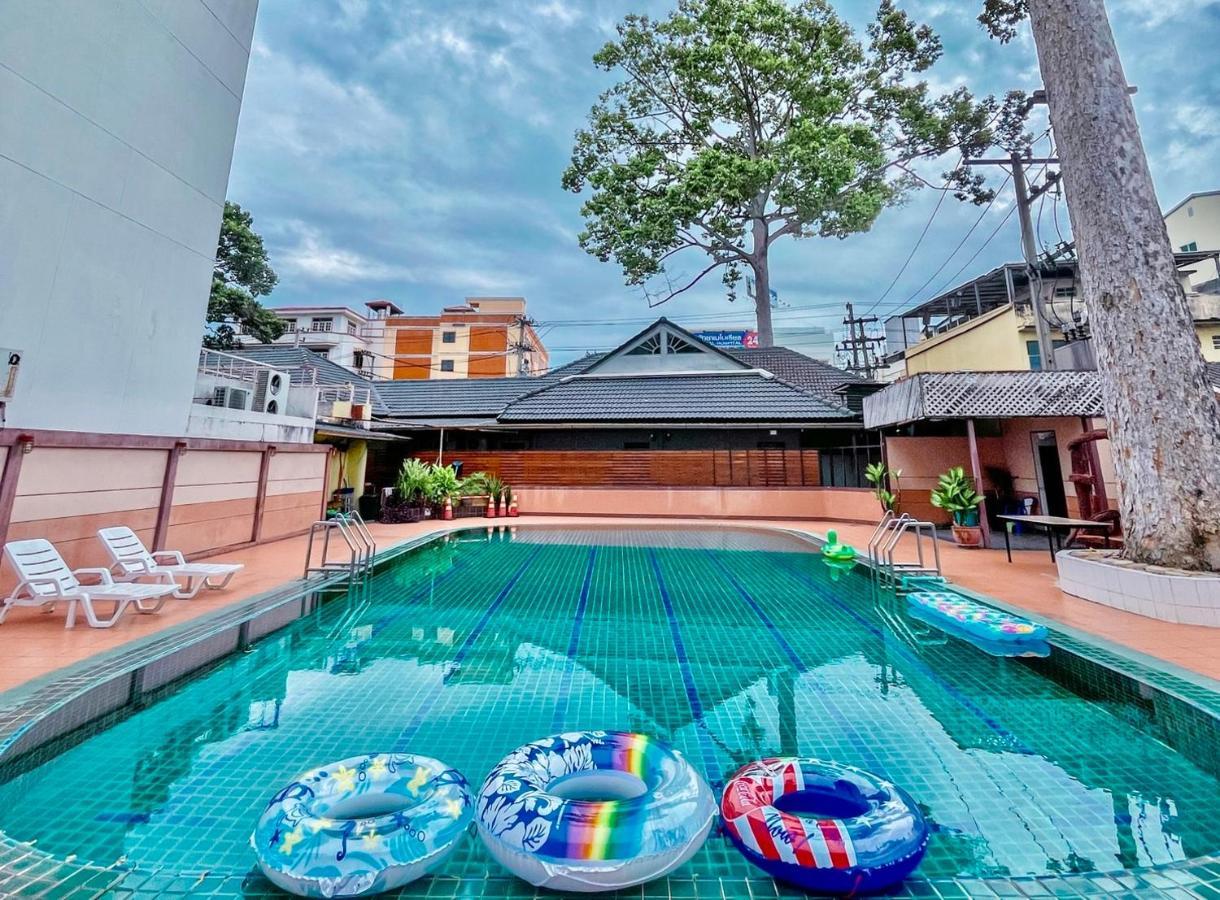 Hotel Pattaya Beach エクステリア 写真