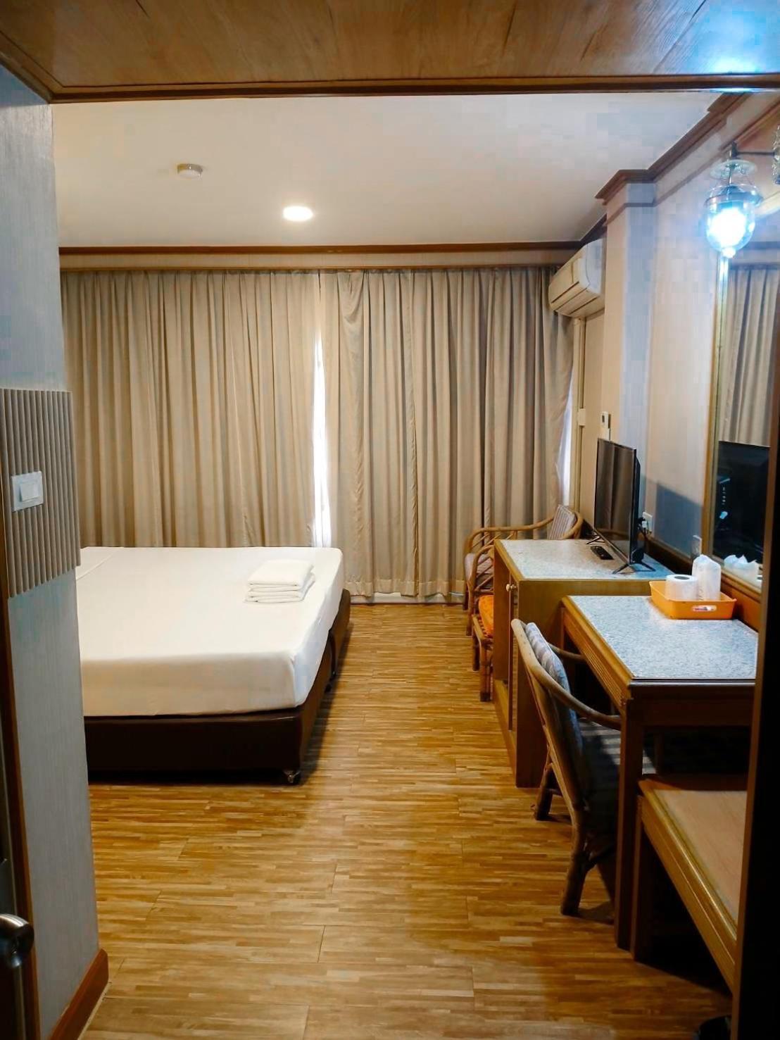 Hotel Pattaya Beach エクステリア 写真