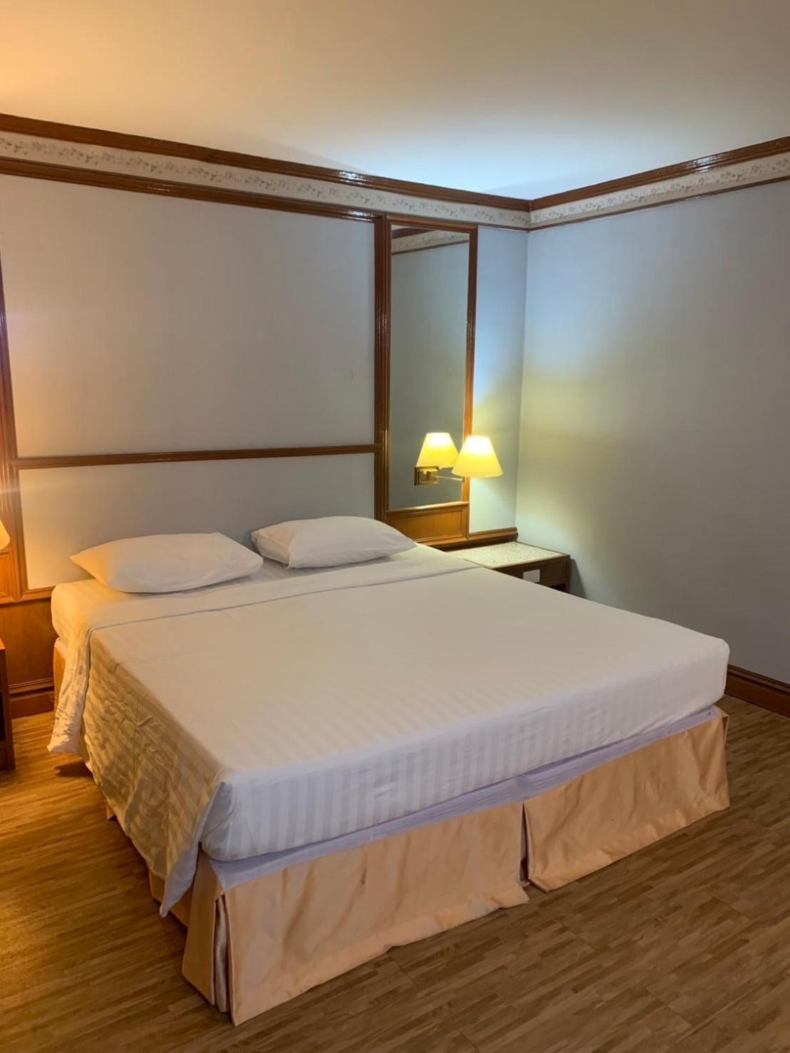 Hotel Pattaya Beach エクステリア 写真